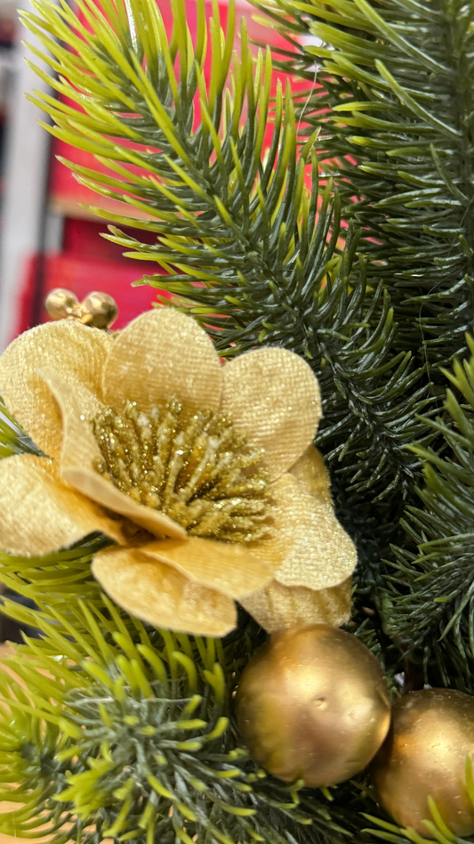Árbol de Navidad Decorativo con Detalles Dorados – 40 cm